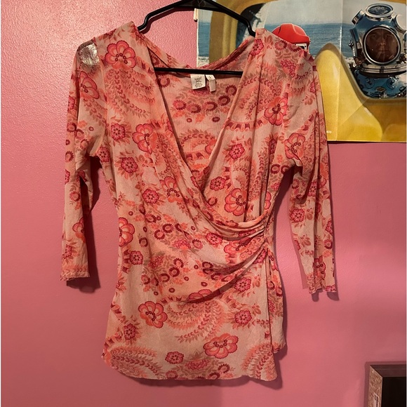 Sweet pea double layered mesh top - Picture 2 of 5